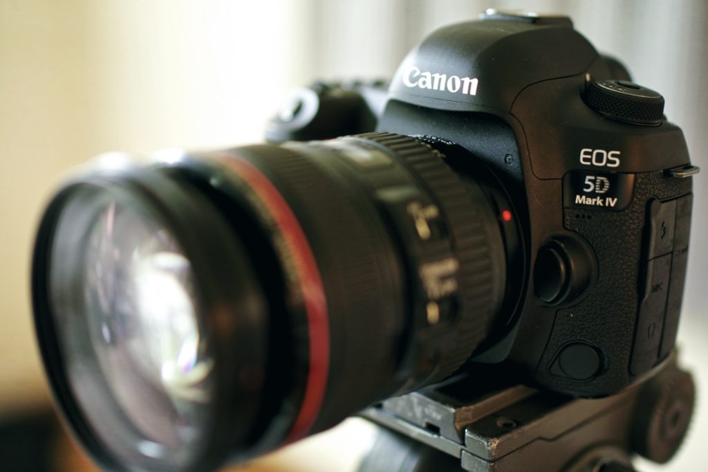Canon EOS 5D Mark IVをウェブカメラ化してzoom会議に差をつけろ！｜映像制作・動画制作ブログ | 株式会社ムービーインパクト  (動画制作・映像制作会社)